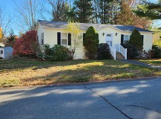 12 Mountain Ash Dr, Kingston, MA 02364