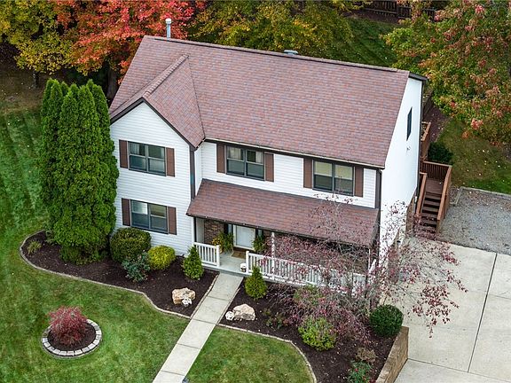 2nd image of 316 Winchester Ct