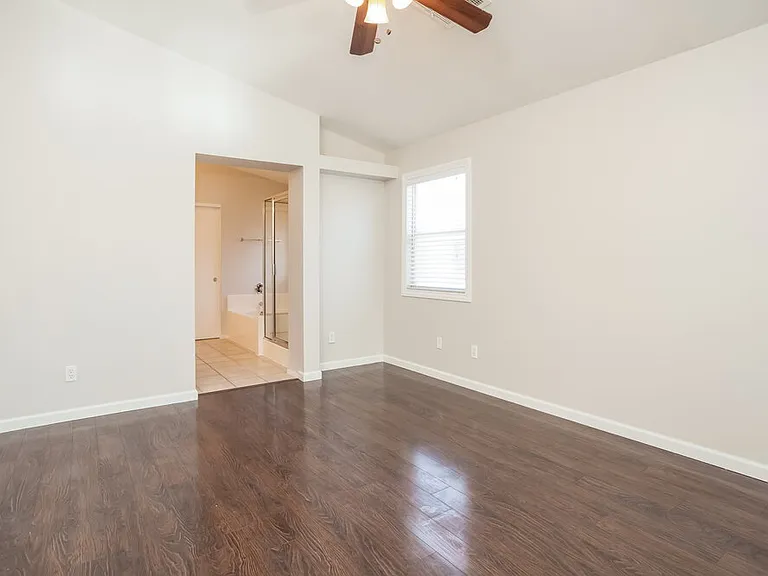 4509 Dagnar Ct — Photo 8