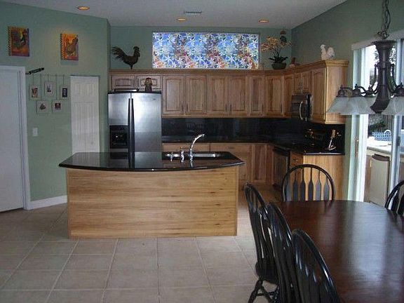 4th image of 6421 NW 51st St