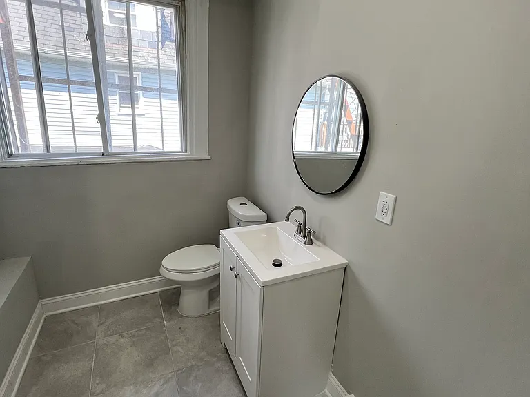 3307 Bateman Ave #2 — Photo 4