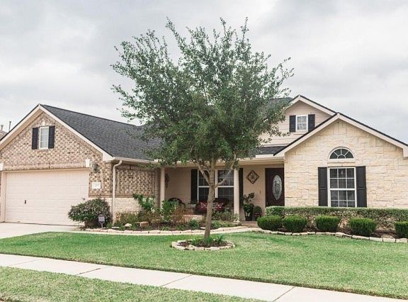 3rd image of 257 W Lantana Cir