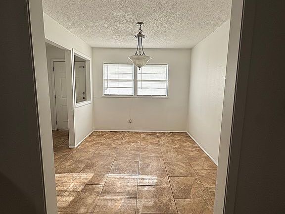 Dining Room & Entry Hall Way
