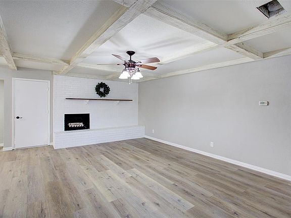 3rd image of 7605 Marlborough Dr W