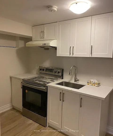 41 Ravengloss Dr #LOWER — Photo 2