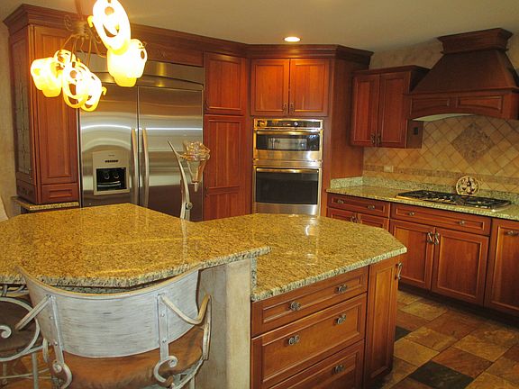 4th image of 22W335 Temple Dr