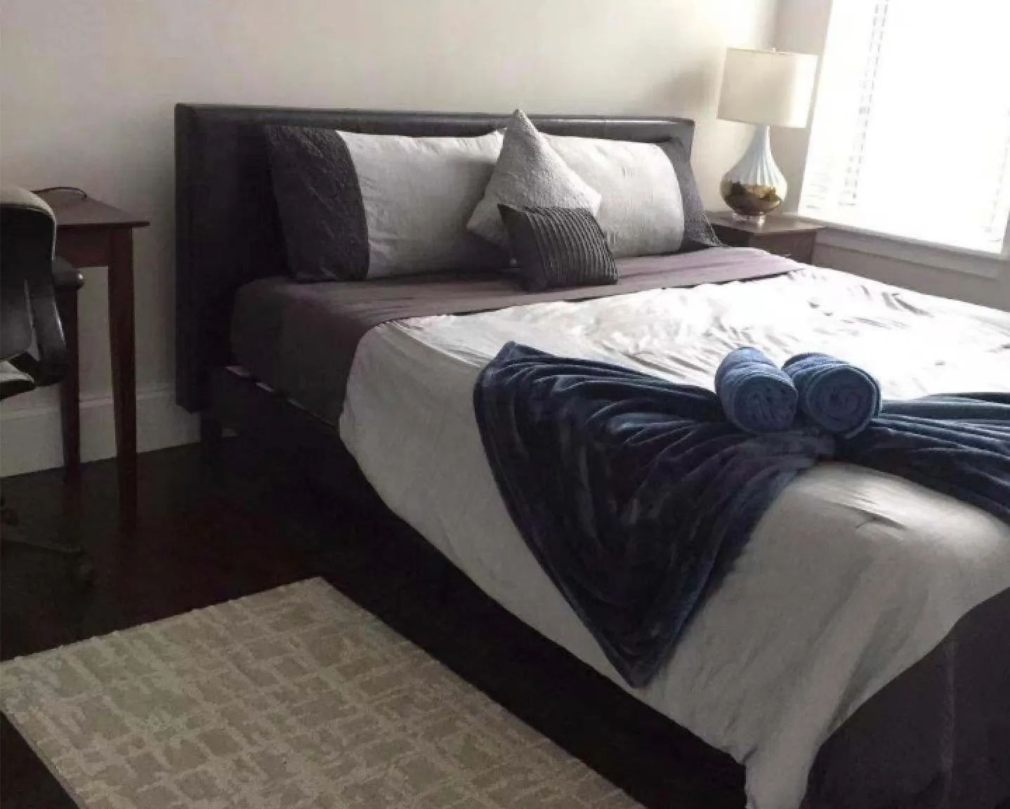 3 bed, 750 sqft, $5,350 — Photo 3