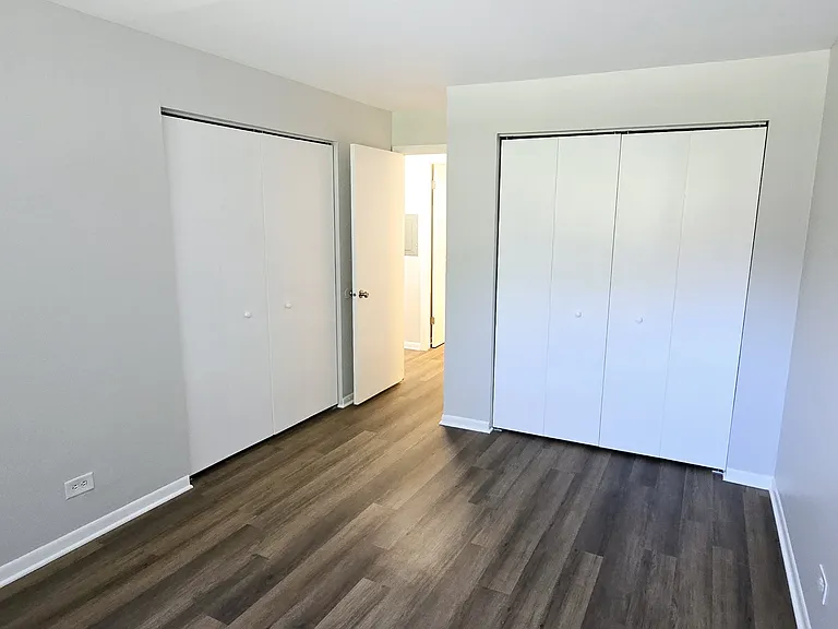 10 Oak Ave — Photo 9