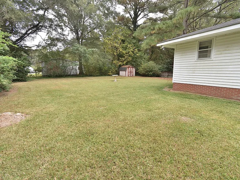 312 Oakdale Rd — Photo 22