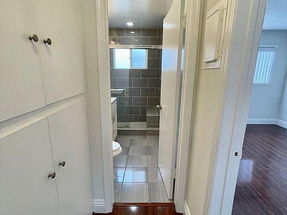 4th image of 1220 N Ogden Dr APT 21
