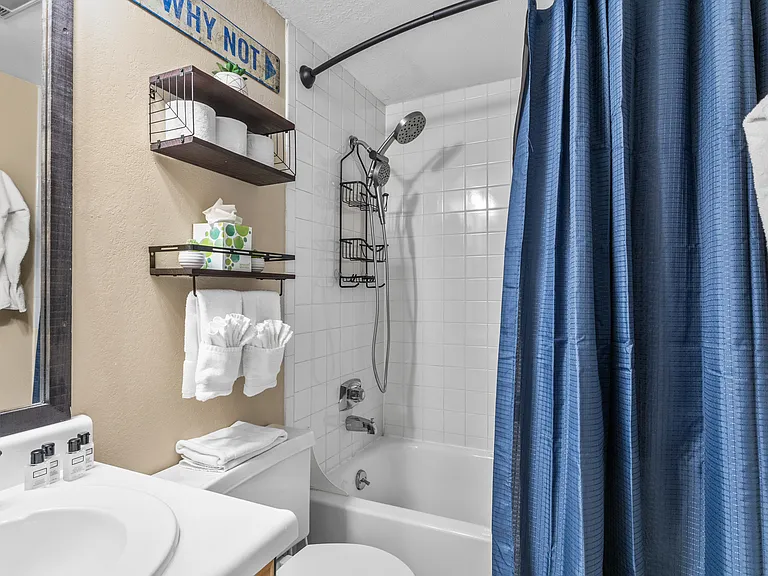 2700 Village Dr #F-101 — Photo 45