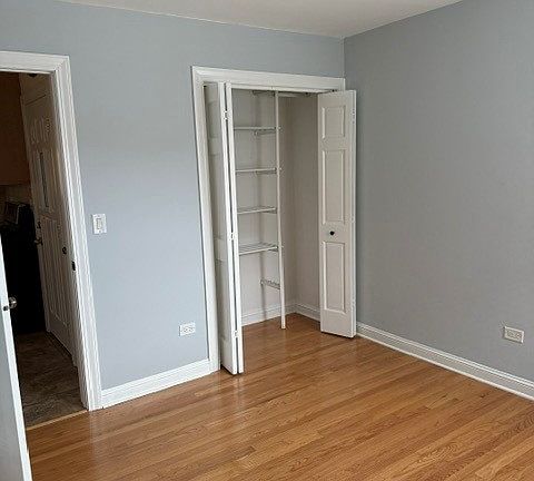 4th image of 3950 N Normandy Ave #1