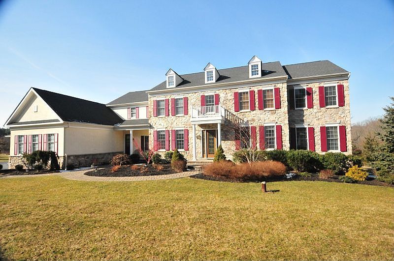 2nd image of 77 Perryville Rd