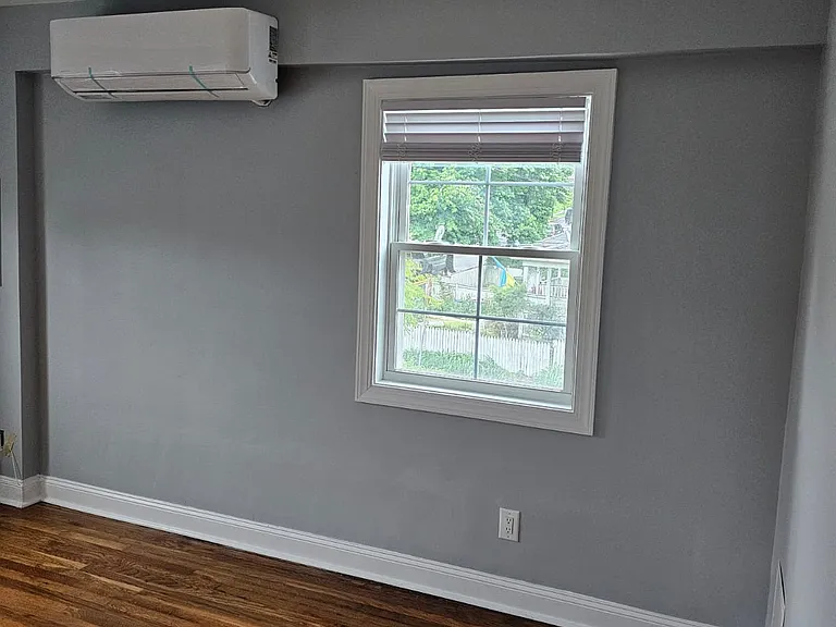 1010 48th St NE — Photo 14