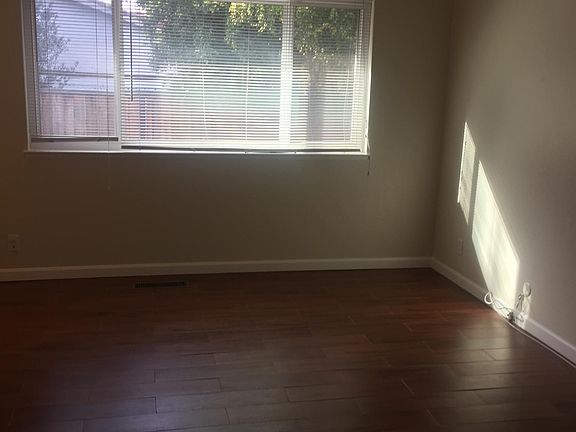 5th image of 5647 Beswick Dr