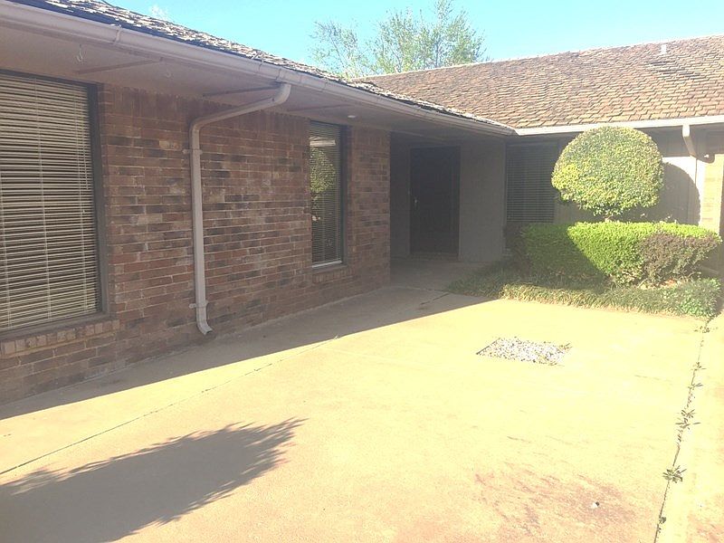 2nd image of 2564 Homestead Rd