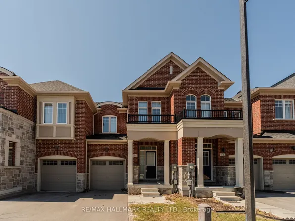 64 Dundonald Trl, Newmarket, ON L3Y 0E1