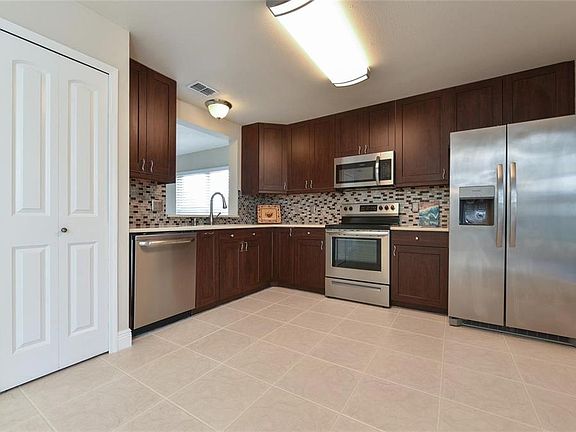 2nd image of 9551 CHANDON DRIVE