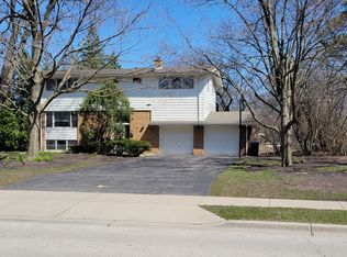 921 Wilmot Rd, Deerfield, IL 60015