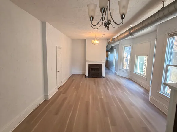 128 Cohassett St APT 1, Pittsburgh, PA 15211