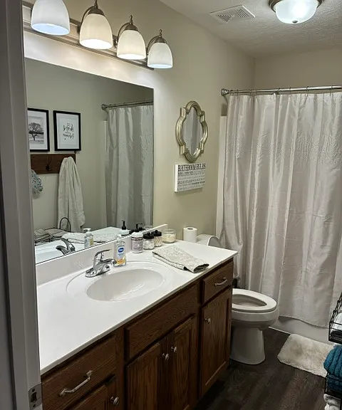 220 Kerr Way #B — Photo 6
