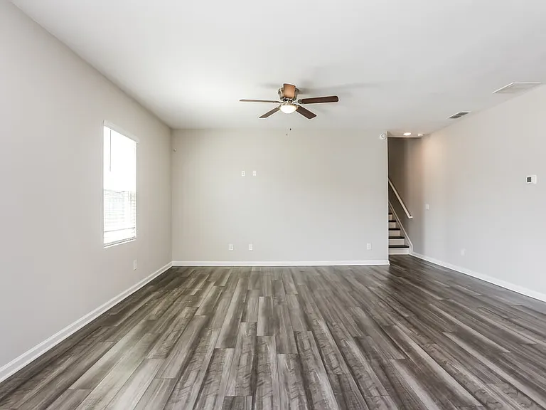 4064 Kendrick Cir — Photo 6