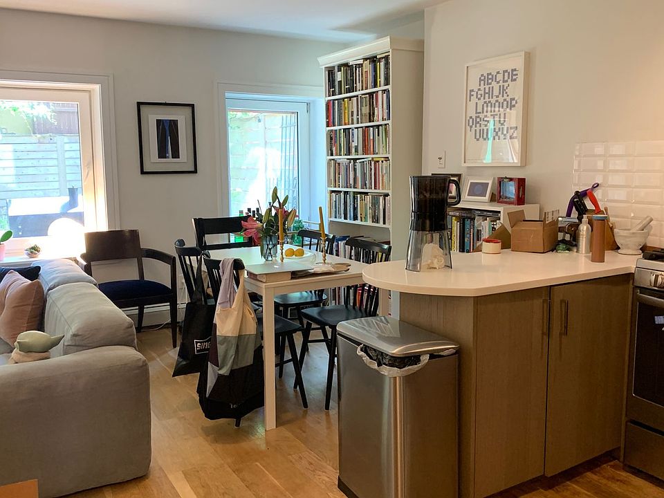 1st image of 213 Ashland Pl #1