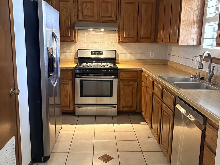 315 Partnership Rd — Photo 18