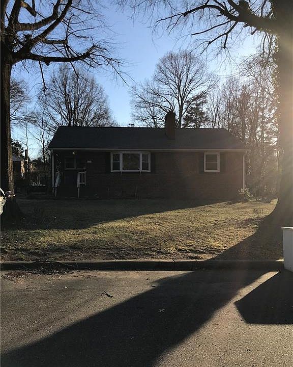 1st image of 905 Russell Ave