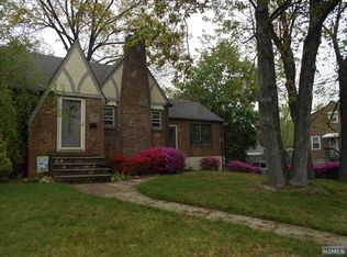 251 Baldwin Ave, New Milford, NJ 07646