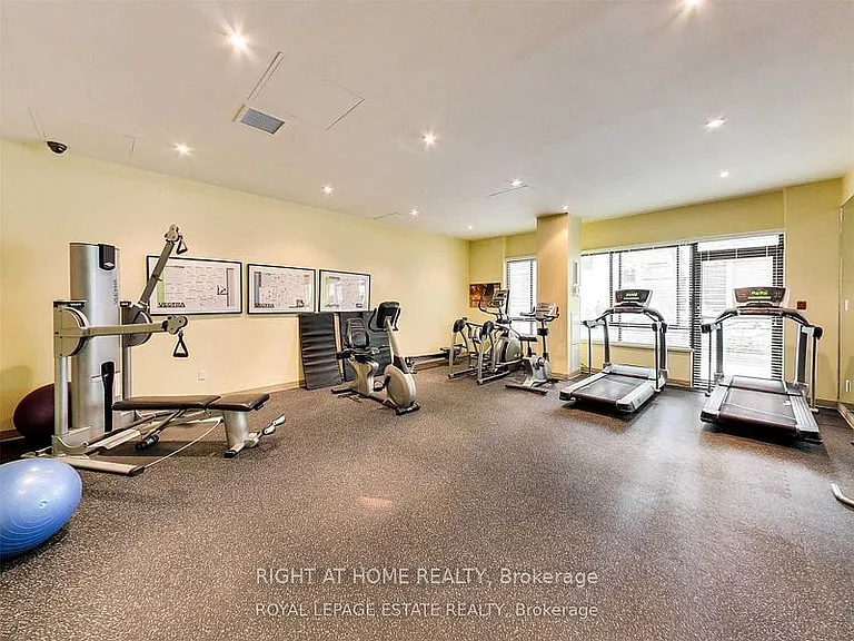 280 Simcoe St #1405 — Photo 38