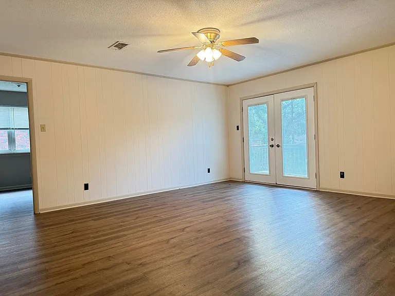 4612 N Cypress St — Photo 4