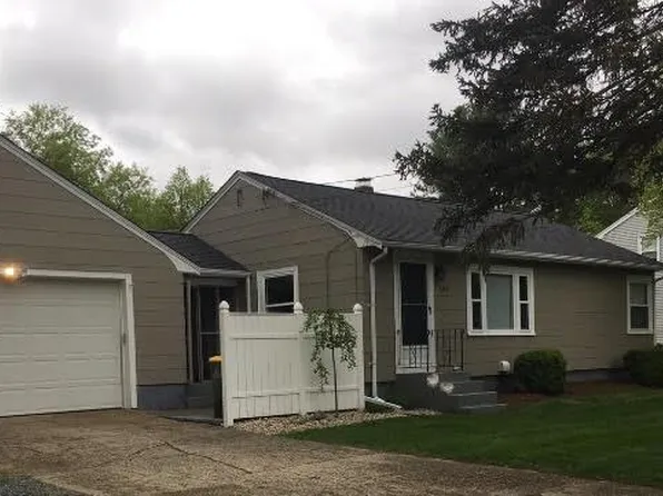 183 Plain St, Franklin, MA 02038