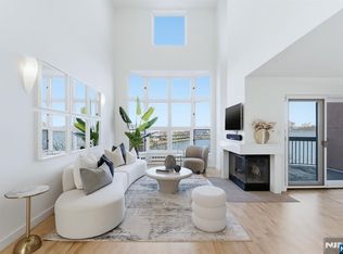 308 Nelson Ct, Edgewater, NJ 07020