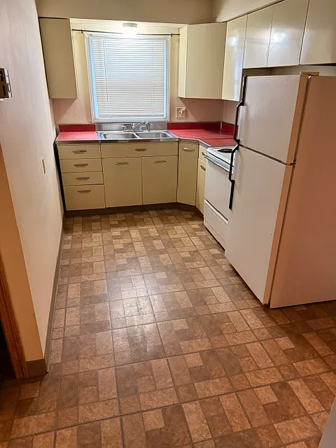 1 bed, 700 sqft, $795 — Photo 4
