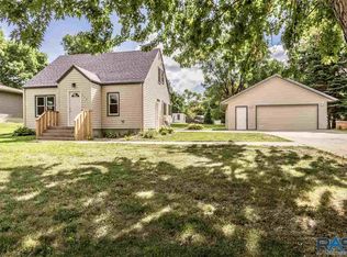 304 S 2nd Ave, Brandon, SD 57005