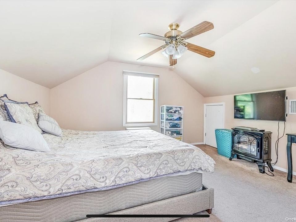 1st image of 17 Ivanhoe Dr #1