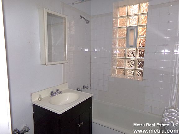 3rd image of 6916 N Lakewood Ave APT 203