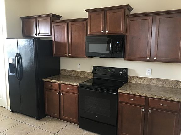 3rd image of 2616 Carrickton Cir