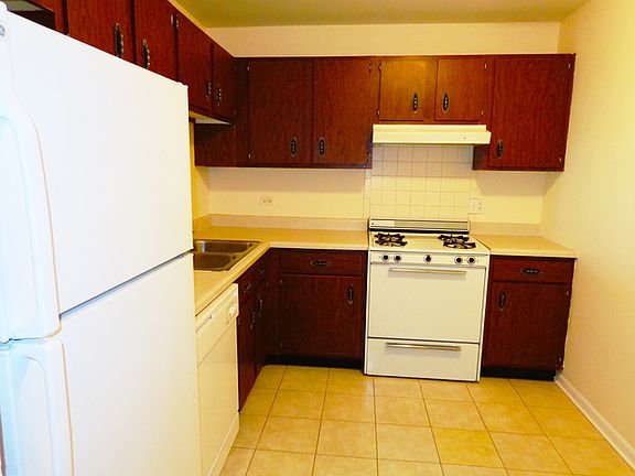 4th image of 1155 N Sterling Ave APT 217