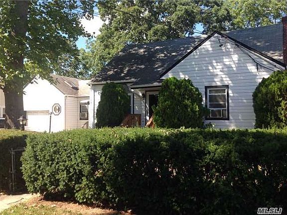 3rd image of 325 Ackerman St