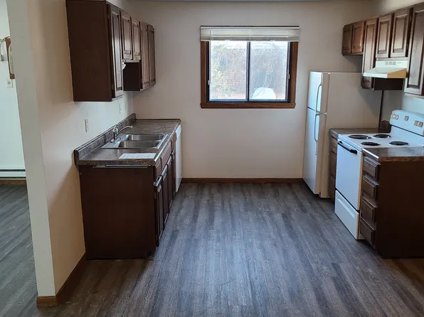 2610 Country Club Pkwy #9, Moorhead, MN 56560