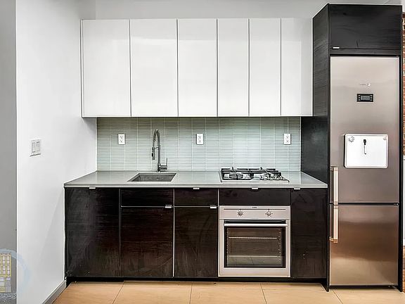 4th image of 1961 Madison Ave #2F