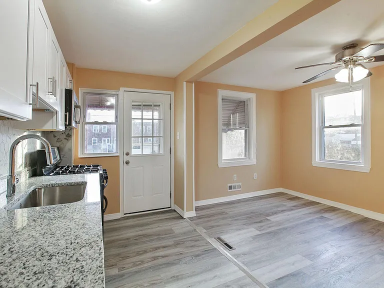 7443 Holabird Ave — Photo 6