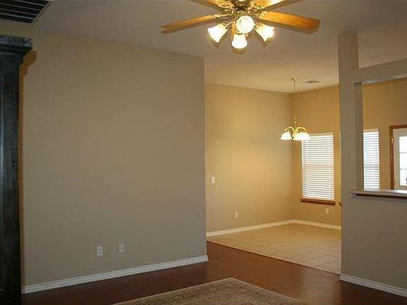 2nd image of 10721 NW 35th St