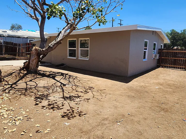 5904 Thorn St — Photo 22