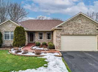 6950 Red Oak Ln, Garden Prairie, IL 61038