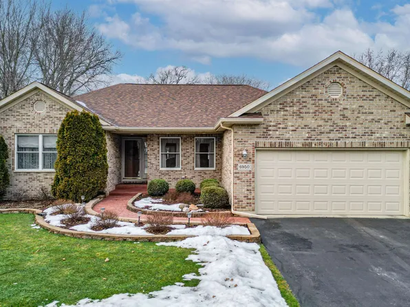 6950 Red Oak Ln, Garden Prairie, IL 61038