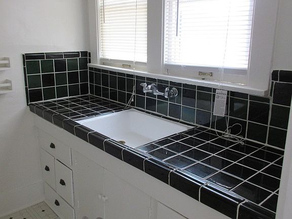 5th image of 278 Falcon Ave APT 3