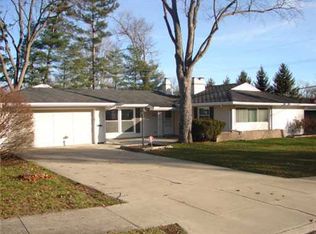 1611 Tudor Ln, South Bend, IN 46614